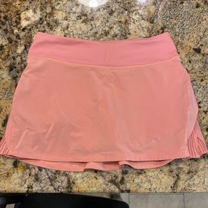 Lululemon size 4 skirt!!